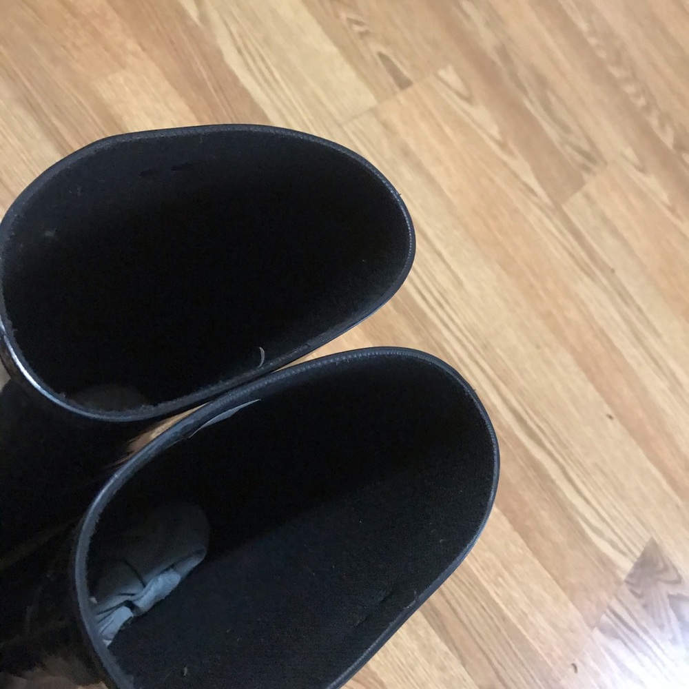 Calf high ugg boots - Picture 6 of 7